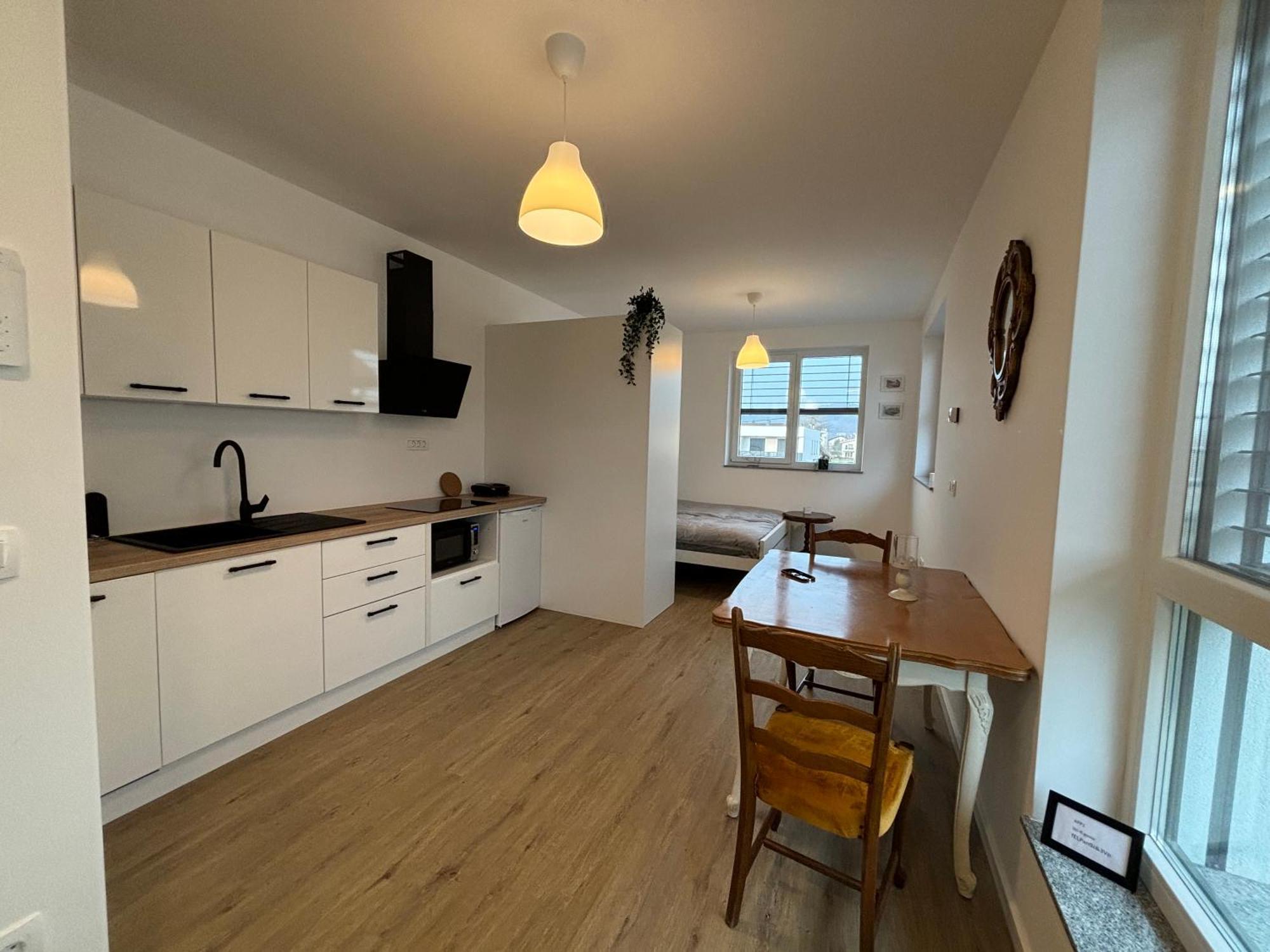 Apartmaji Cepon Любляна Экстерьер фото